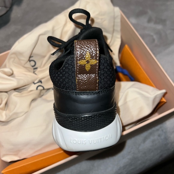 Louis Vuitton After-game Sneaker - Picture 8 of 8